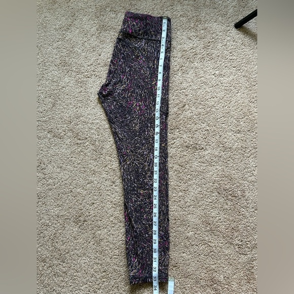 Lululemon Invigorate High-Rise Tight Motion topography Multi Legging - Picture 11 of 12